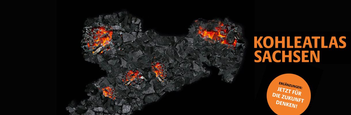 Auf Schwarz der Umriss von Sachsen gefüllt mit glimmender Kohle
